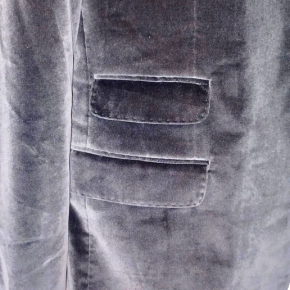 NEIMAN MARCUS Dark Olive Green Velvet Blazer, 42L - Picture 7 of 13